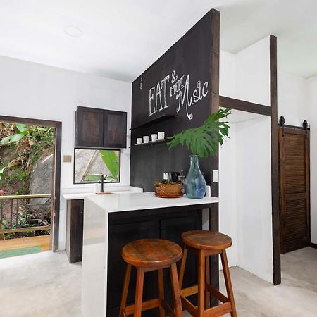 Serendipity Holistic Resort Spa Kingston Luaran gambar